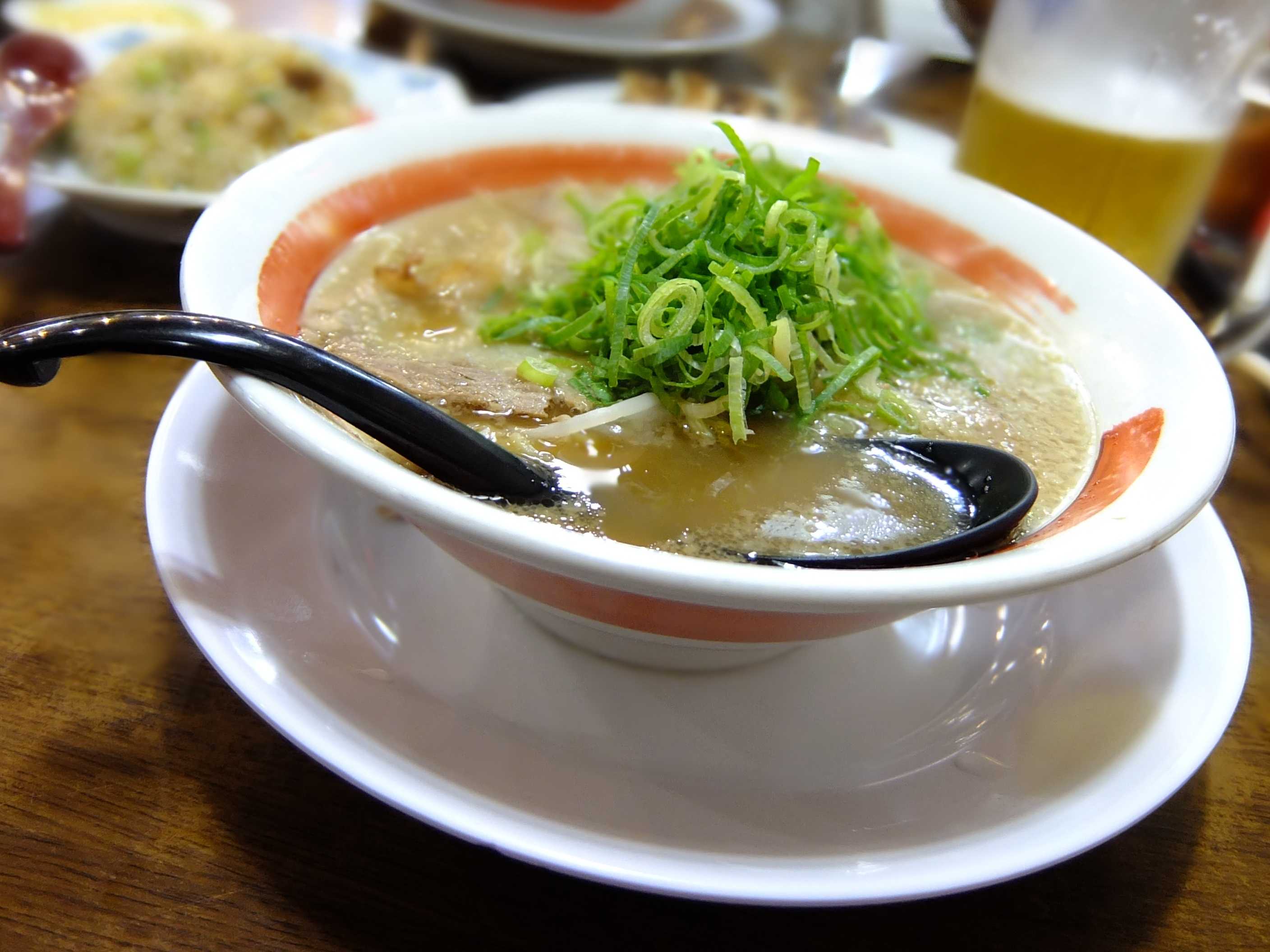 Суп на завтрак у японцев 4 буквы. Японская кухня рамен. Японский суп. Супы в Японии. Суп рамен.