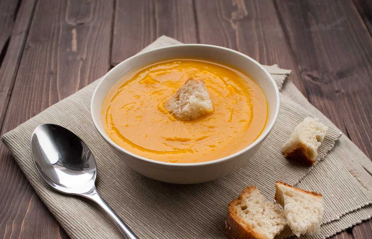 Тыквенный суп пюре классический рецепт пошаговый. Суп-пюре из тыквы с сыром плавленным. Суп пюре Фламанд. Тыквенно сырный суп. Суп пюре из тыквы.