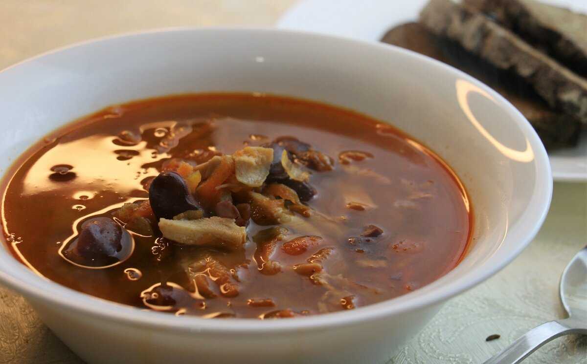 Суп с консервированной фасолью: топ-4 рецепта, секреты приготовления