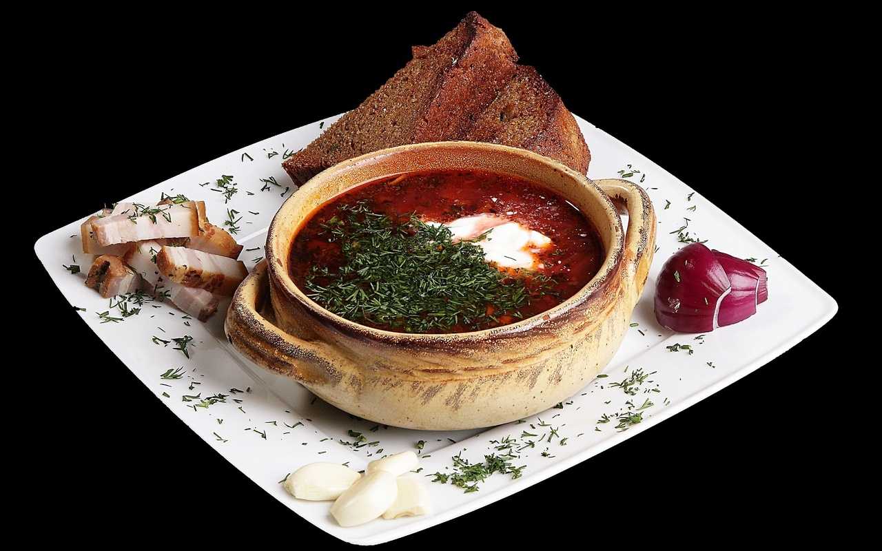 Суп картофельный с салом