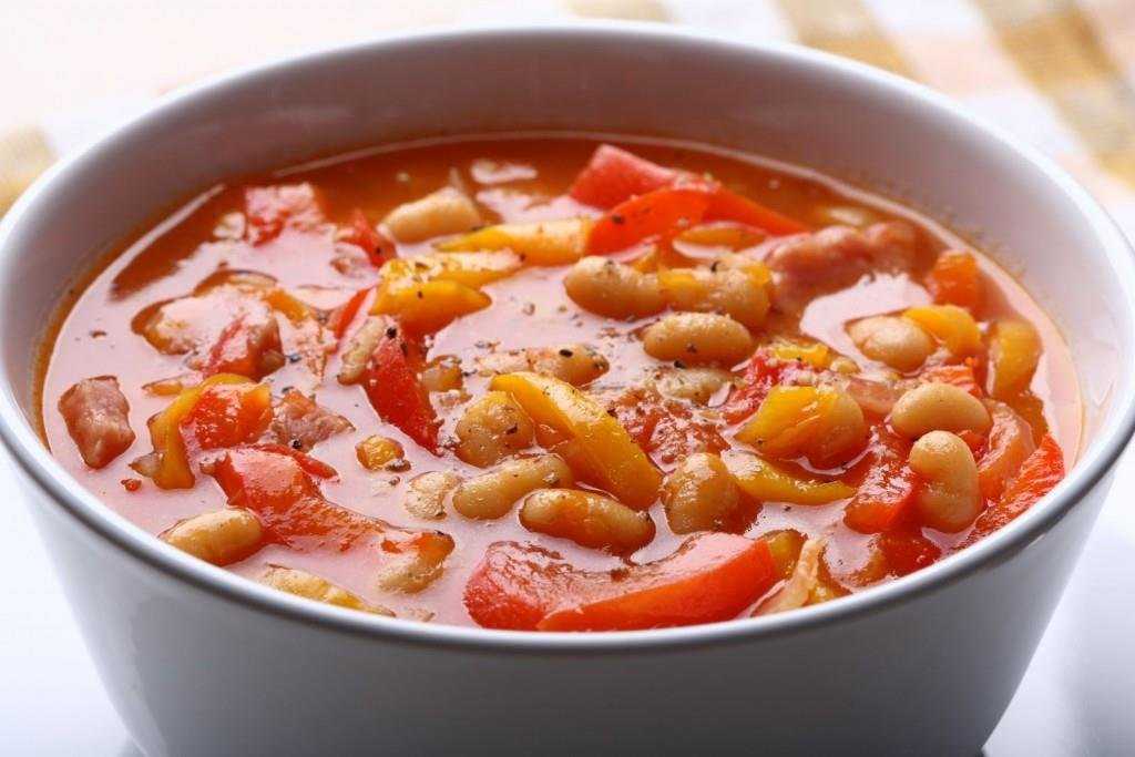 Как сделать суп с консервированной фасолью: топ-4 рецепта