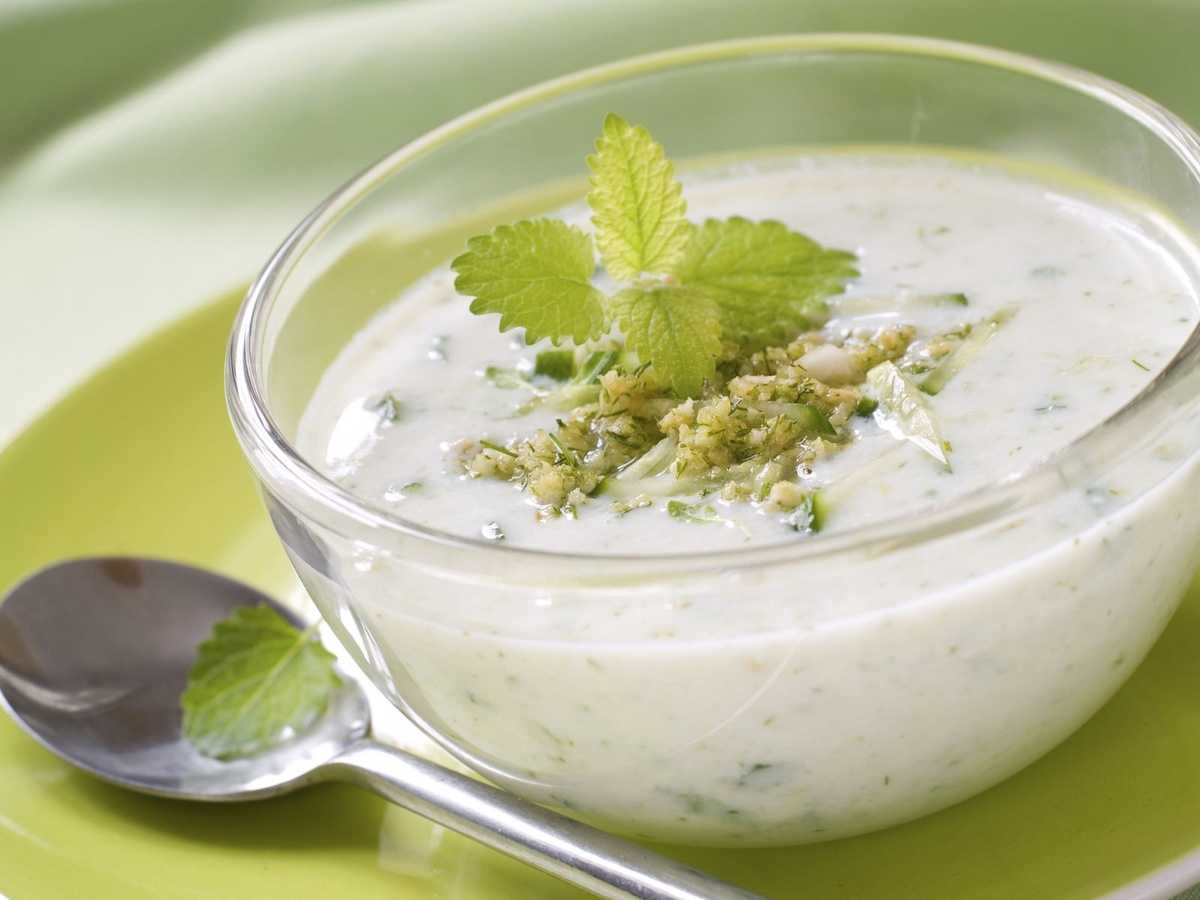 Холодный суп из йогурта - рецепт с пошаговыми фото | меню недели