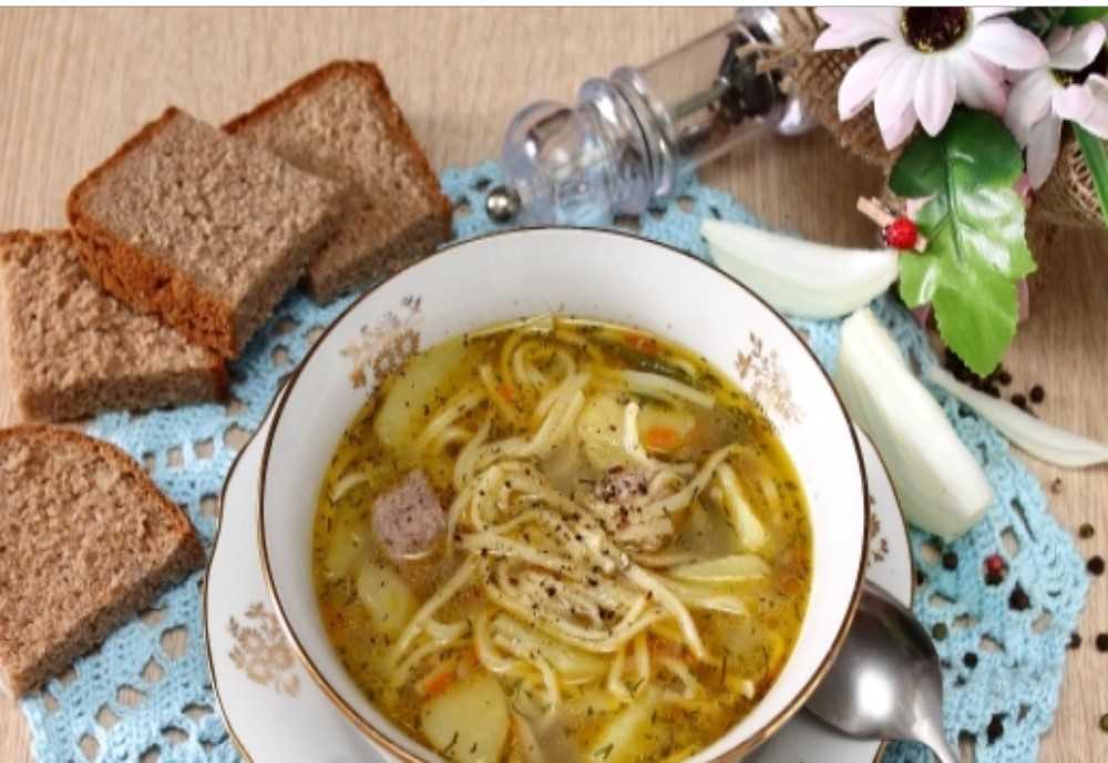Самый вкусный суп с фрикадельками и вермишелью: простой рецепт