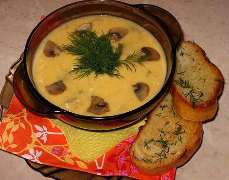 Сырный суп-пюре с грибами