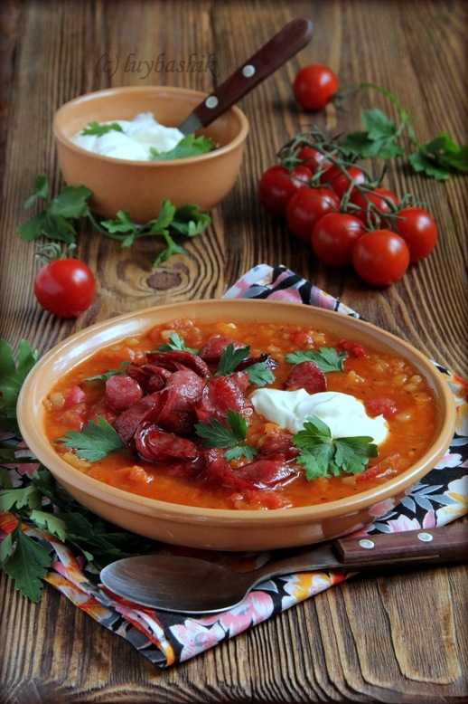 Суп с копченой колбасой – универсальное блюдо: рецепт с фото и видео