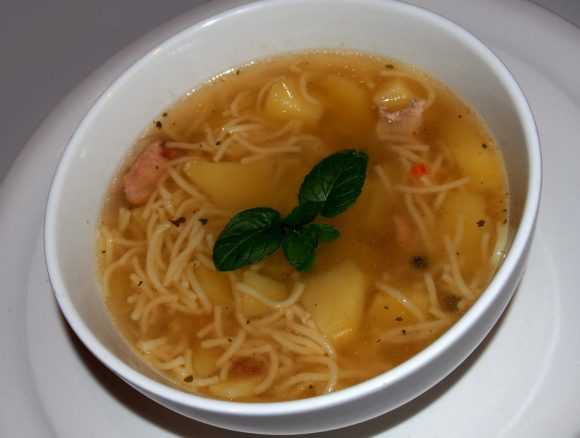Суп с кукурузной крупой и курицей