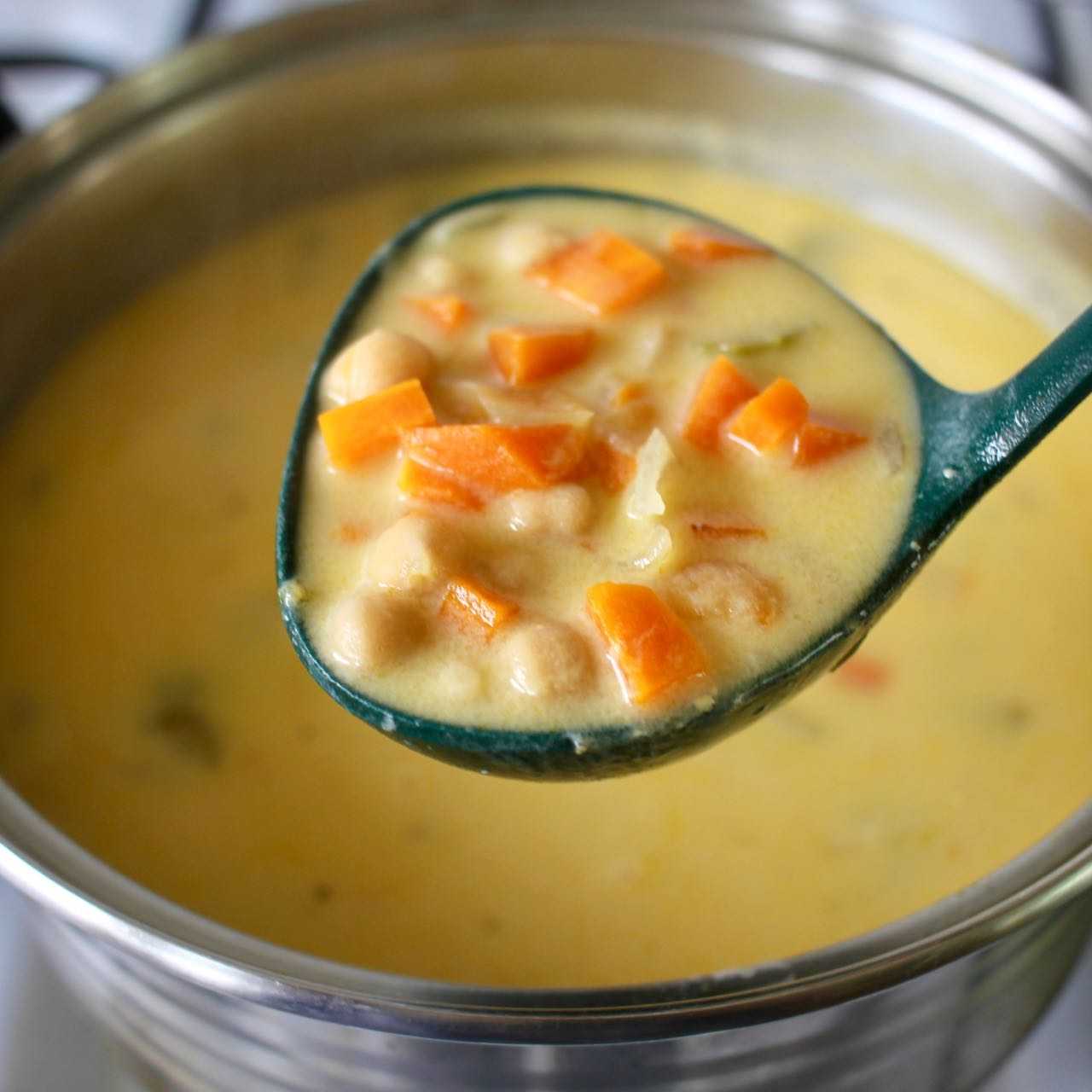 Для супа. Диетические блюда супы. Овощной суп для похудения. Суп овощной диетический.