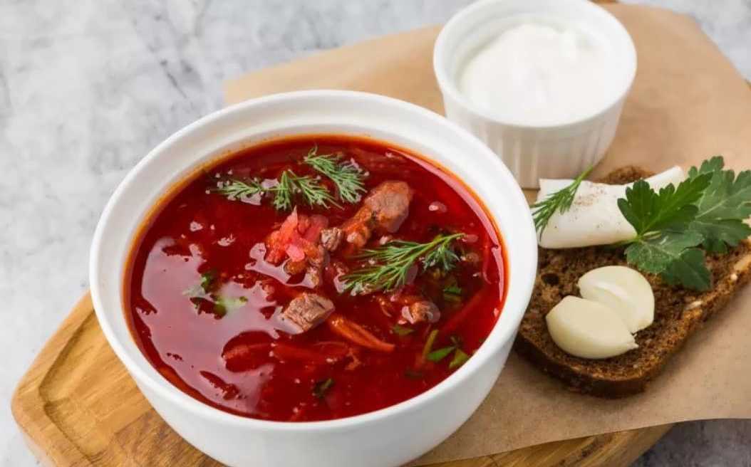 Суп картофельный с салом. кухня эконом-класса
