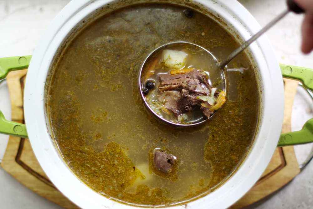 Суп из утки на природе