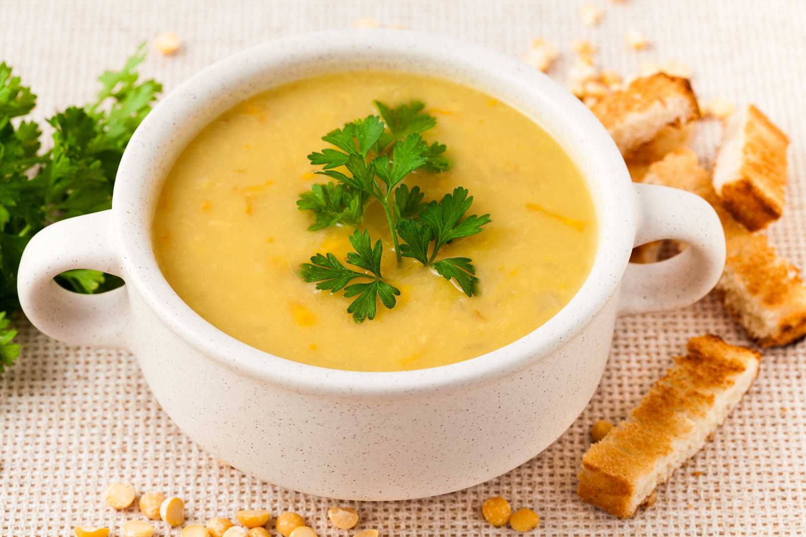 Гороховый суп с копчеными ребрышками в мультиварке рецепт с фото пошагово - 1000.menu