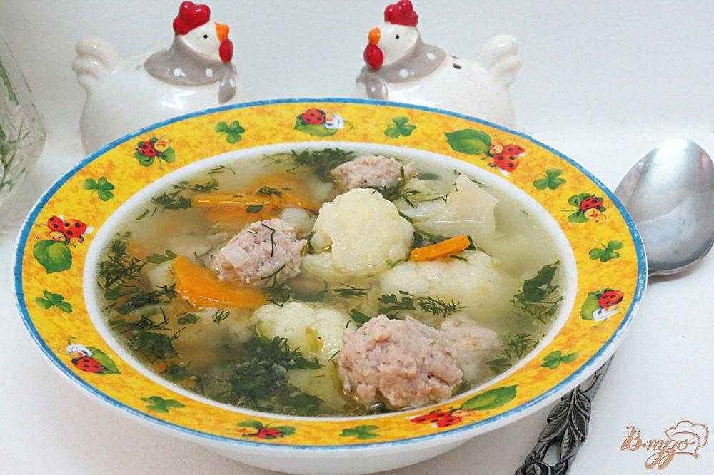 Суп с фрикадельками и клецками