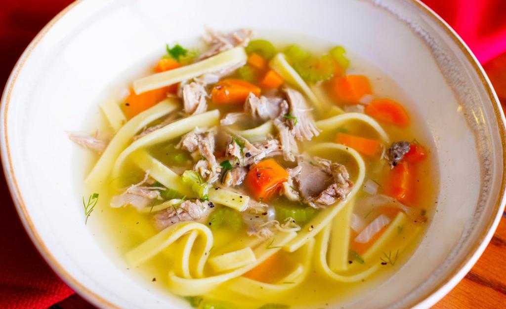 Суп из кролика: пошаговые рецепты приготовления с рисом, вермишелью и овощами с фото