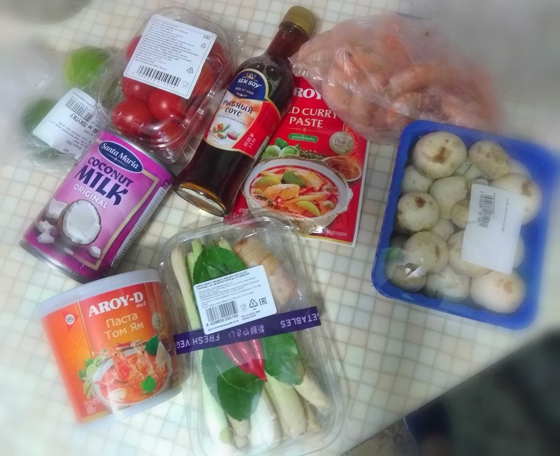 Суп том ям кунг с креветками тайский