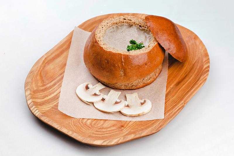 Чешский суп в хлебе