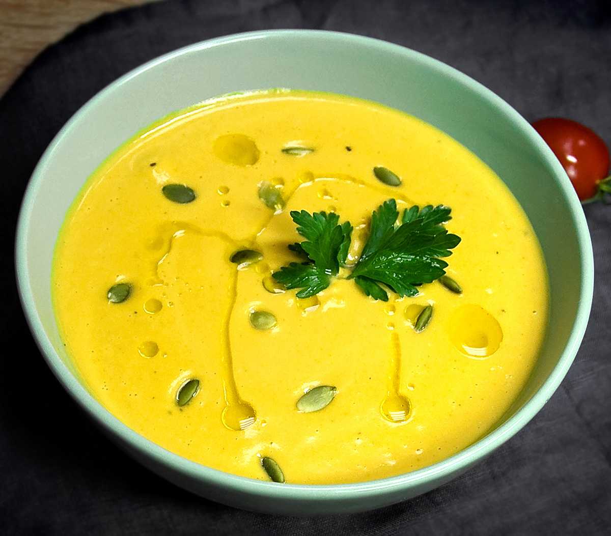 Тыквенный суп со сливками и картошкой. Нутово-лимонный суп пюре. Тыквенно Шпинатный суп-пюре. Протертые супы - супы-пюре. Овощной крем суп.