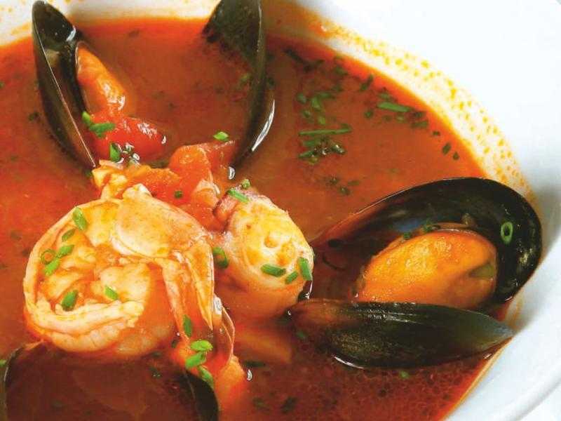 Чоппино cioppino томатный суп с рыбой и морепродуктами