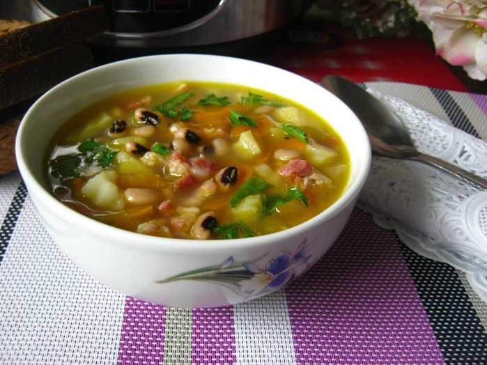Грибной суп с фасолью — вкусное сочетание полезных продуктов: рецепт с фото и видео