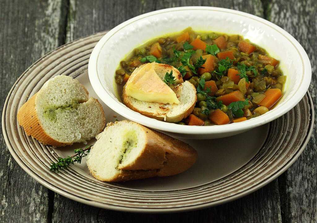 Суп из красной чечевицы и стручковой фасоли рецепт с фото пошагово - 1000.menu