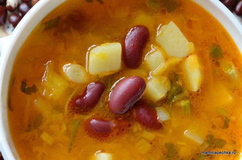 Суп фасолевый с мясом