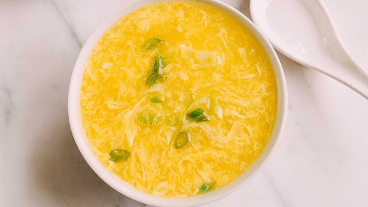 Суп с яйцом на курином бульоне рецепт с фото
