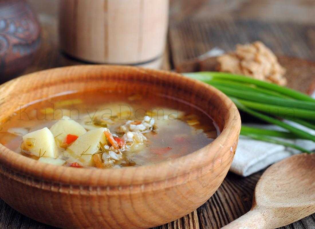 Суп с овсяными хлопьями и кабачками