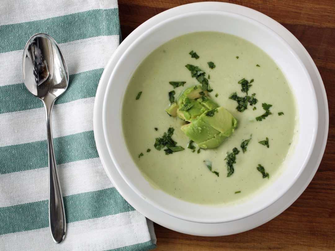 Рецепт супа из цветной капусты постный. Кабачковый крем суп. Суп с шалфеем. Крем суп постный. Суп из цукини.