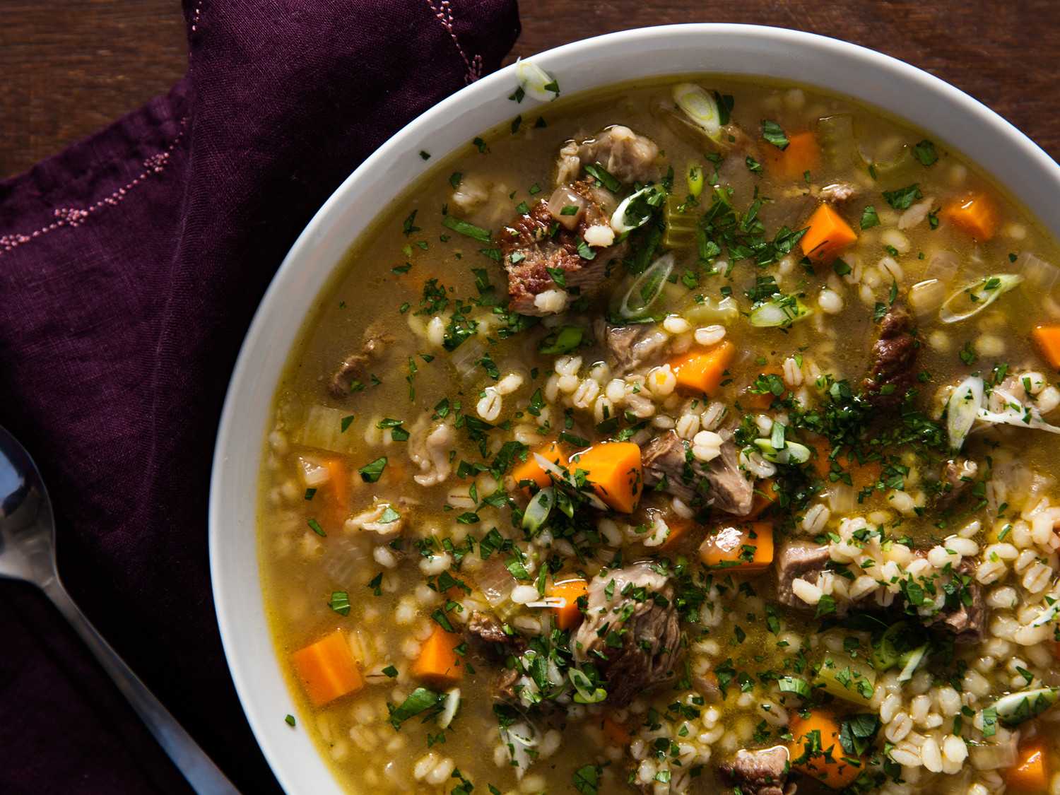 Овощной суп с тушенкой