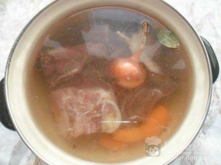 Сколько варить мясо для супа (свинины, курицы, говядины)?