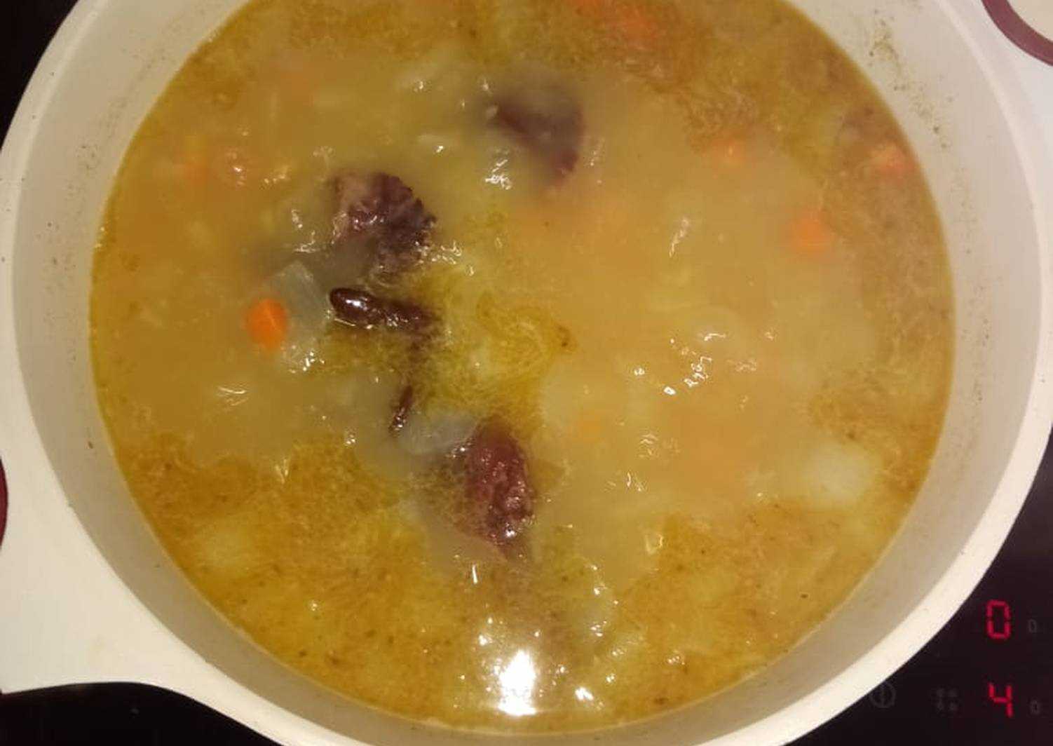 Гороховый суп пюре в мультиварке с копченой свиной грудинкой