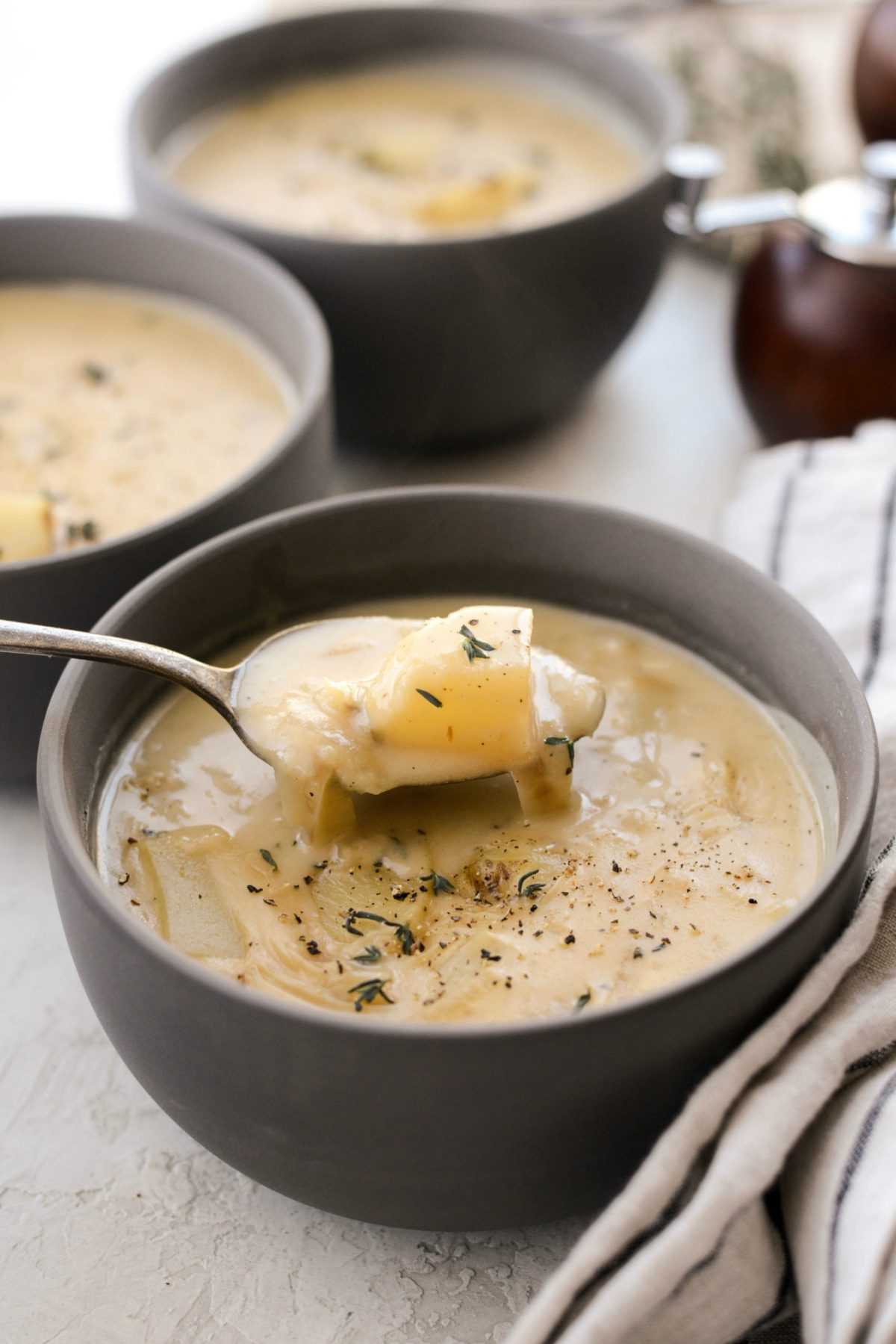 Сколько калорий во французском луковом супе