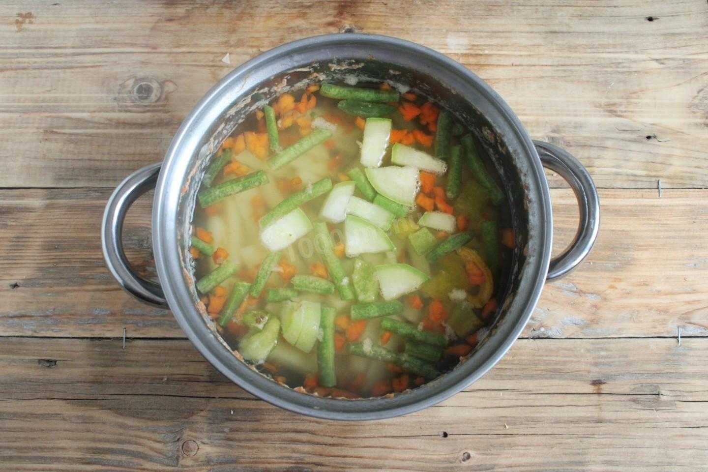 Стручковая фасоль в супе
