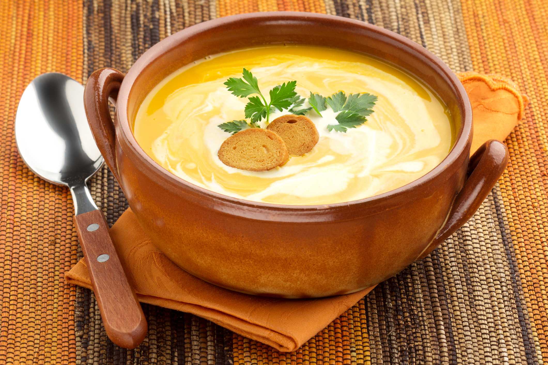 Тыквенный суп со сливками и картошкой. Суп пюре. Для супа. Суп пюре из тыквы. Картофельный суп пюре.