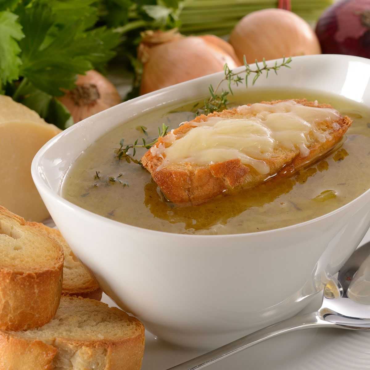 Французский луковый суп: классический рецепт и другие варианты