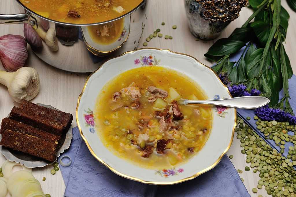 Суп гороховый с копчеными ребрышками: пошаговый рецепт с фото