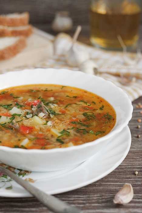 Суп из красной чечевицы и стручковой фасоли
