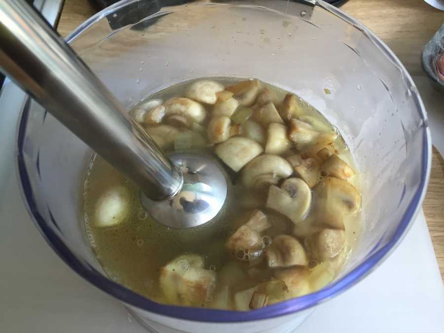 Сырный суп с курицей и грибами - пошаговый рецепт с фото