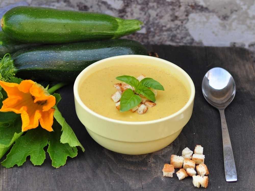 Суп из кабачков: лучшие диетические рецепты
