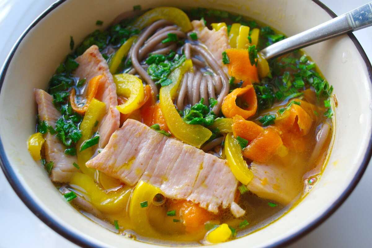 Гороховый суп. рецепт простой классический с мясом свинины