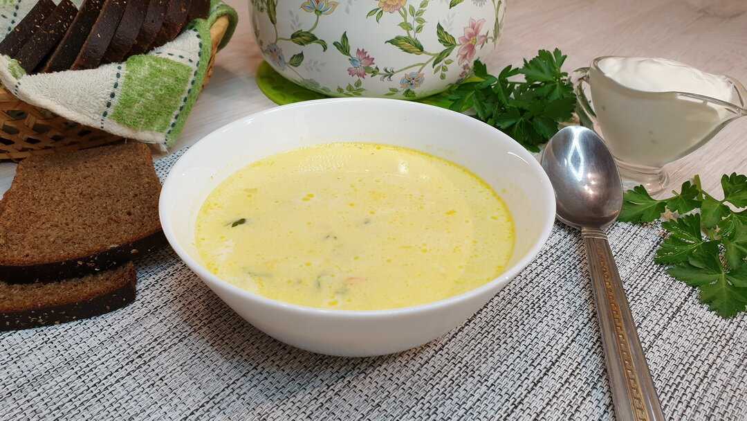 Рецепт сырного супа без плавленного сыра. Сырный суп. Вкусный суп из плавленых сырков. Сырный супчик на скорую руку. Сырный суп с плавленным сырком.