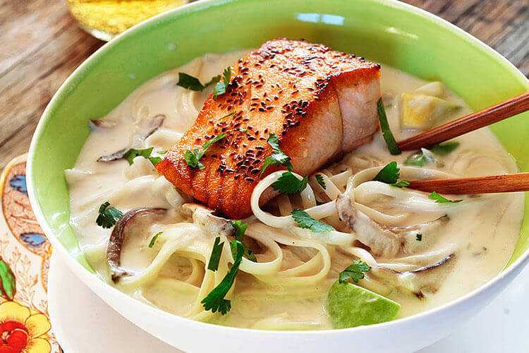 Салат с морским коктейлем: очень вкусные рецепты с морепродуктами