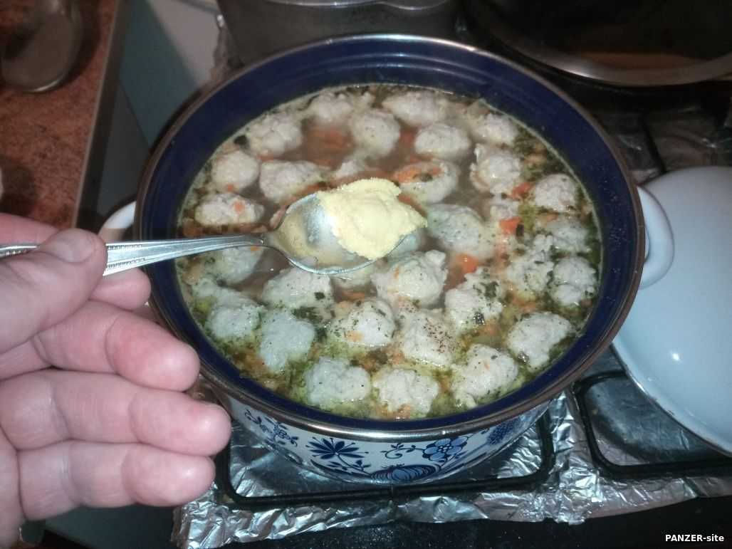 Куриный суп с картошкой и клецками