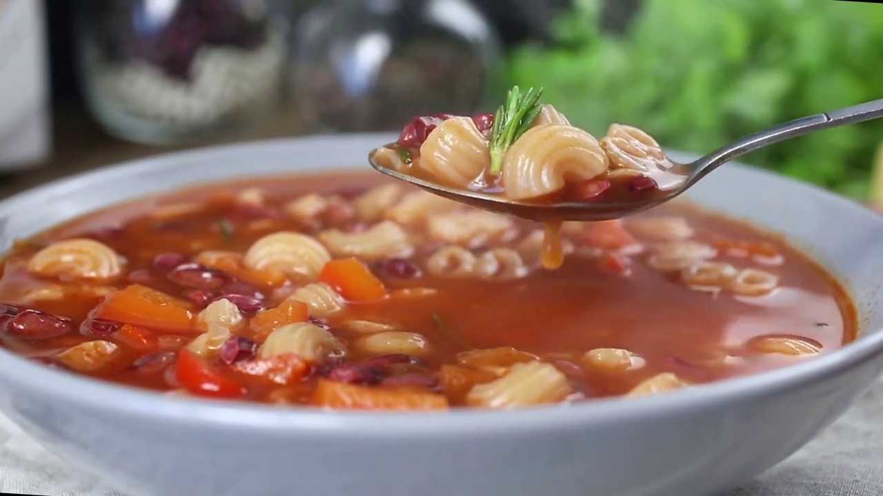 Пошаговый рецепт приготовления классического фасолевого супа