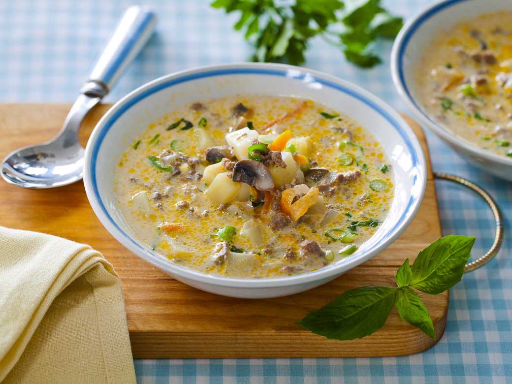 Суп с грибами рисом и картошкой. Грибной суп наваристый. Грибной сливочный суп. Суп с шампиньонами. Сливочный суп с грибами.