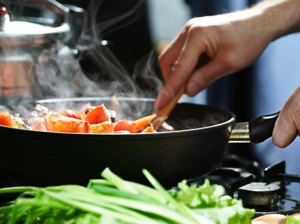 Суп с зеленым горошком — проверенные рецепты. как правильно и вкусно приготовить суп с зеленым горошком.