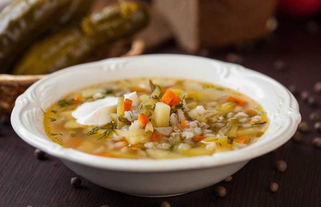 Рассольник с рисом и солеными огурцами - лучшие рецепты приготовления