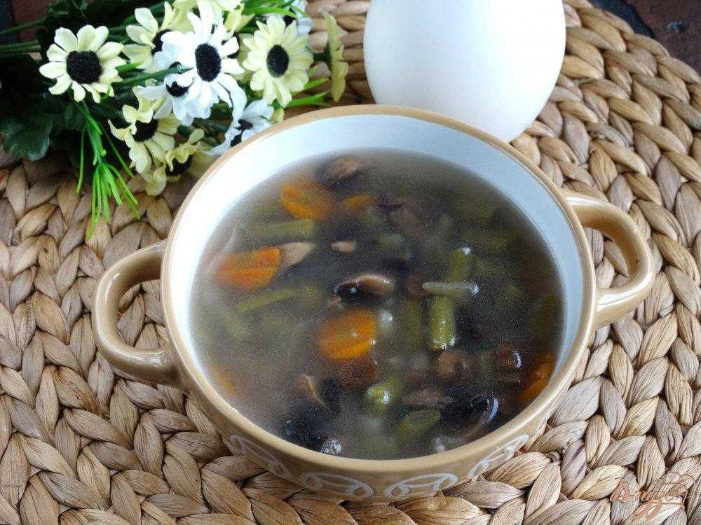 Постный суп с красной фасолью и грибами: сытный, густой и ароматный