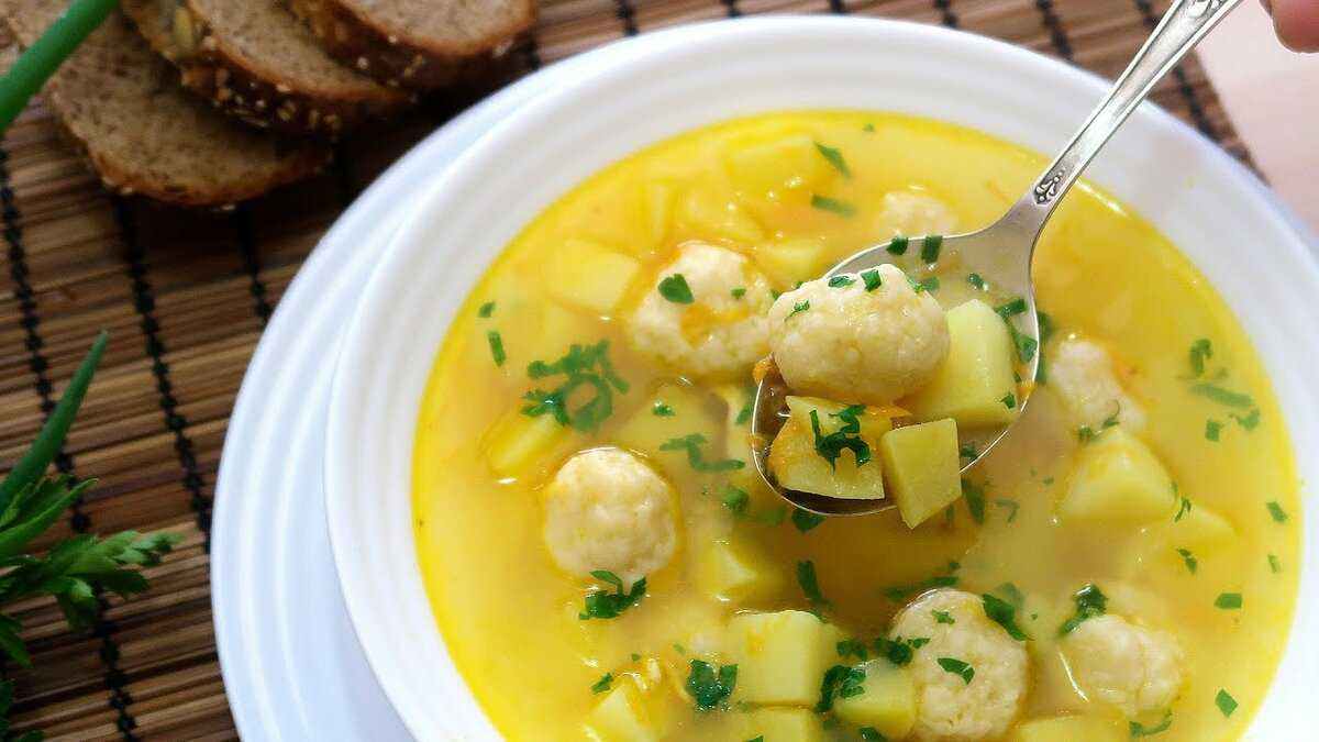 Сырный суп с курицей, наваристое блюдо с сыром