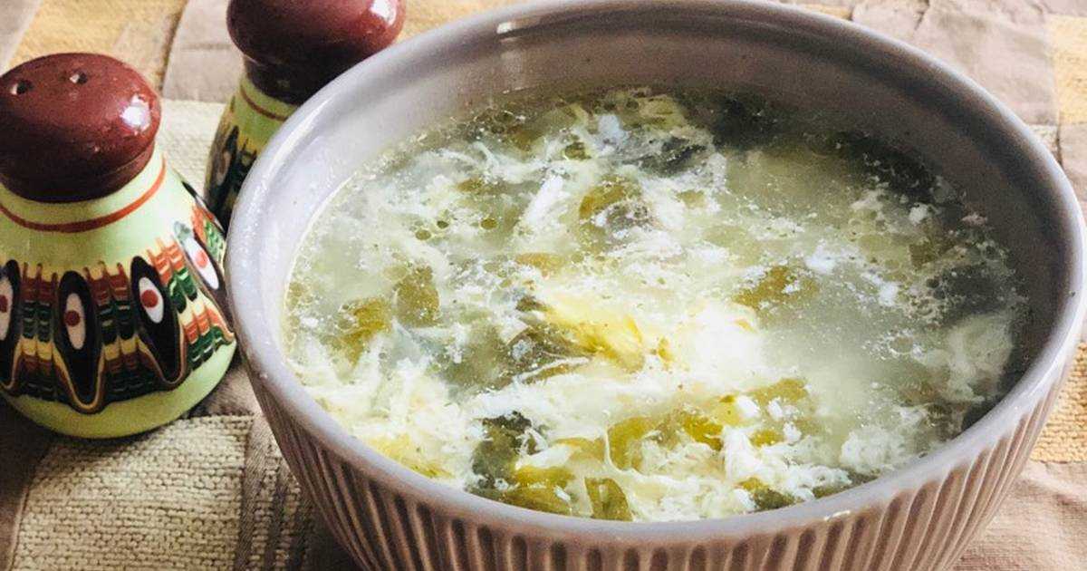 Рецепт супа со щавелем и яйцом и курицей с фото