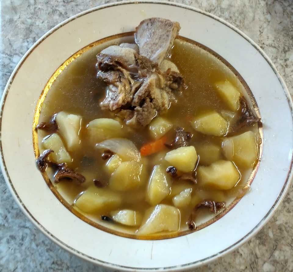 Суп с мясом и картофелем «сытный обед»
