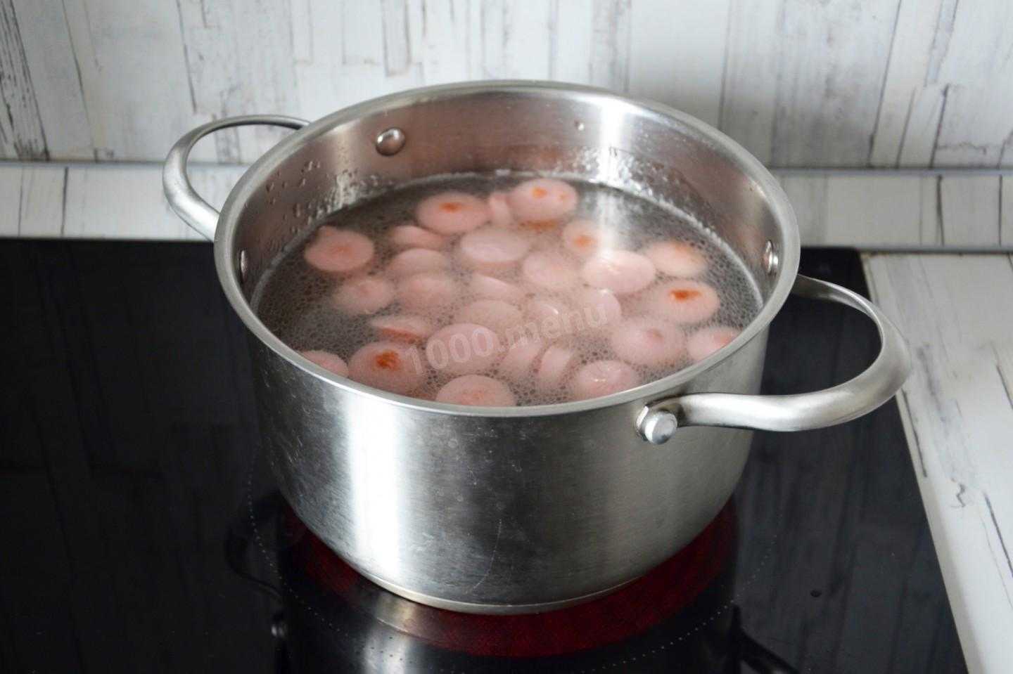 Суп с сосисками и капустой томатный - 1000.menu
